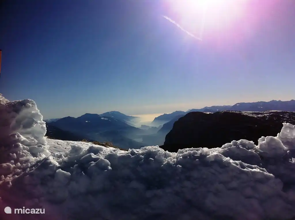 Vue depuis la piste de ski Andalo (lac de Garde)