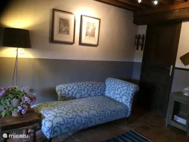 alojamiento y desayuno en Francia, Yonne, Chastellux-sur-Cure – Bed&Breakfast Les quatre vents El salón de 'l'hirodelle