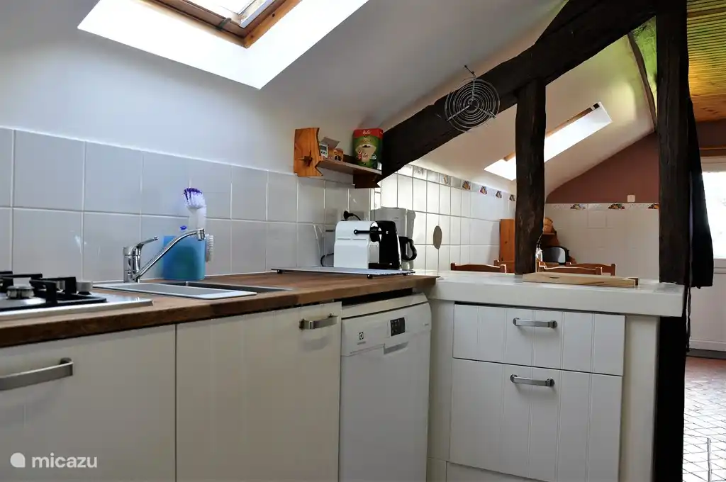 Spacious and fully equipped kitchen.