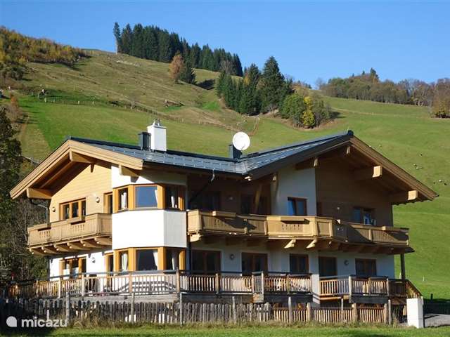 Holiday home in Austria, Salzburgerland, Saalbach - apartment Haus Hollandia / Traumlage