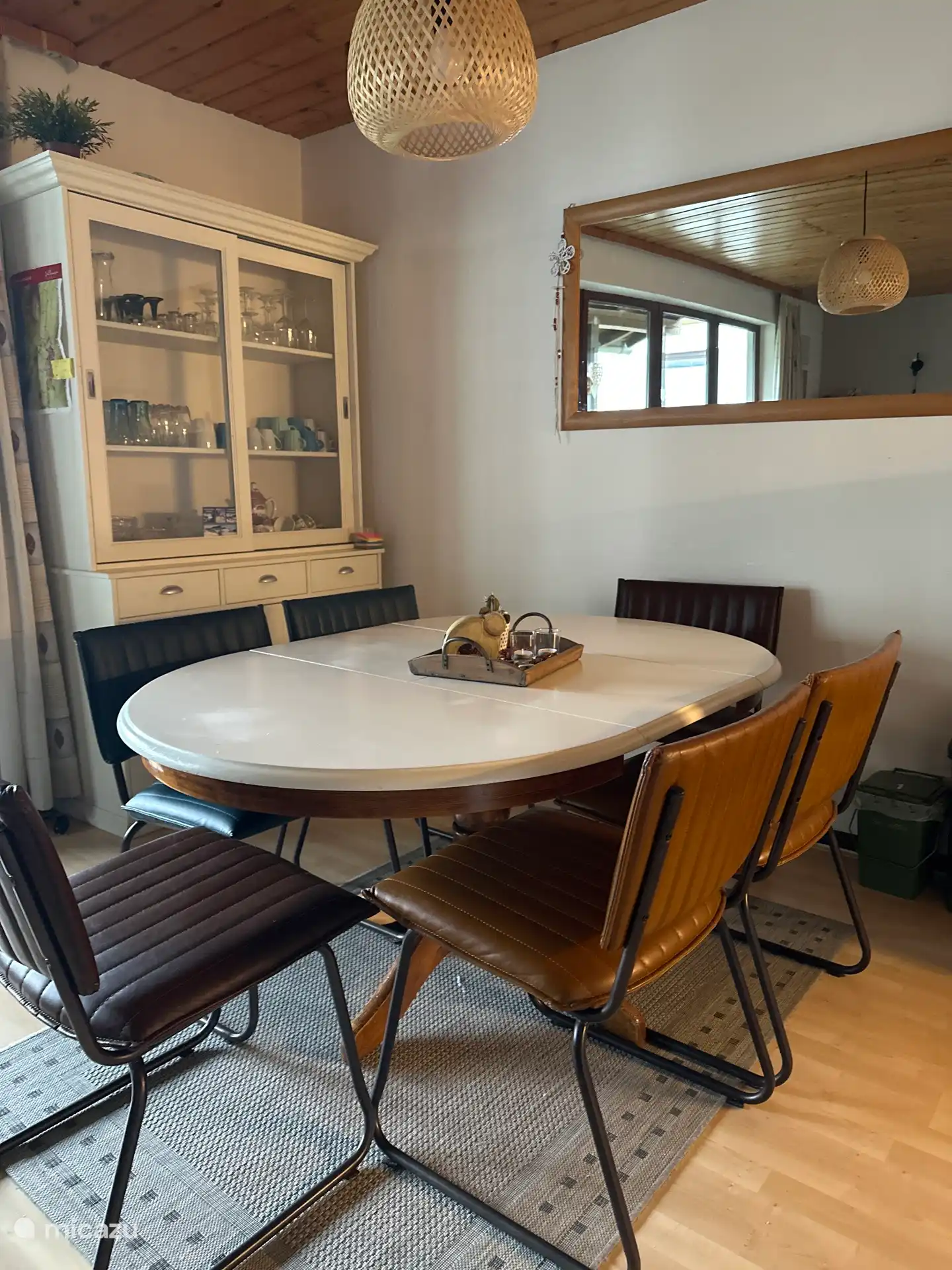 Genügend Sitzgelegenheiten für 6 Personen 