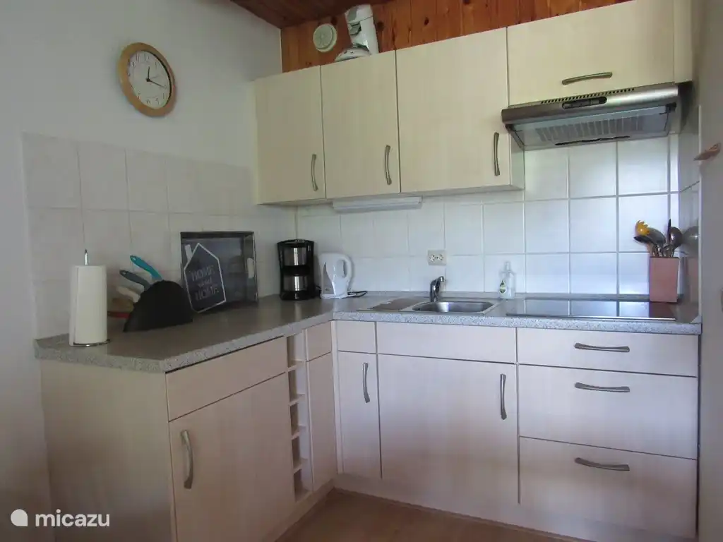 ausreichend Küchenutensilien vorhanden