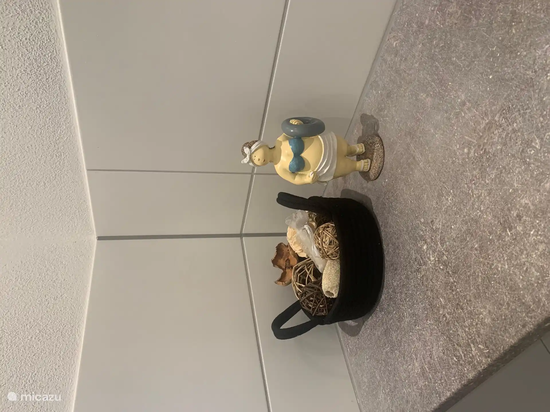 Geräumiges Waschbecken 