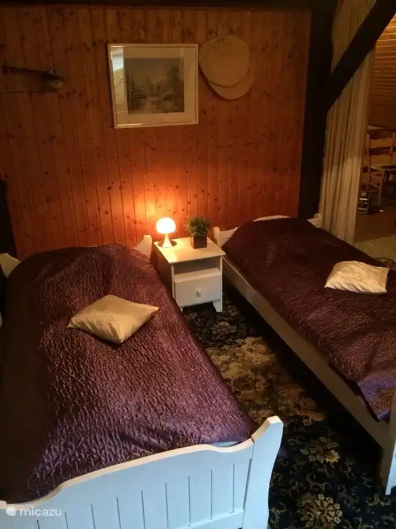 großer Dachboden mit 2x Einzelbett