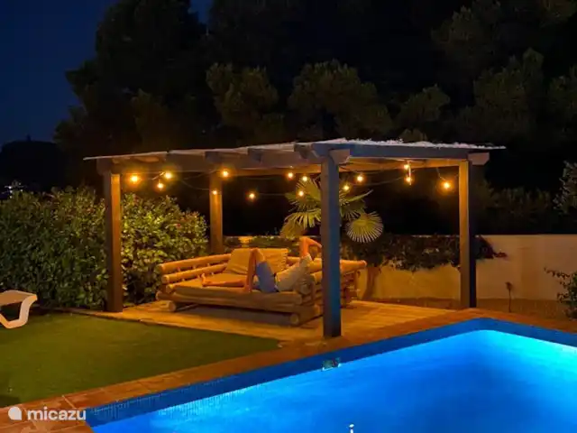 Maison de la mer de sable | Espagne, Costa Blanca, Moraira - villa s'asseoir dehors un moment le soir