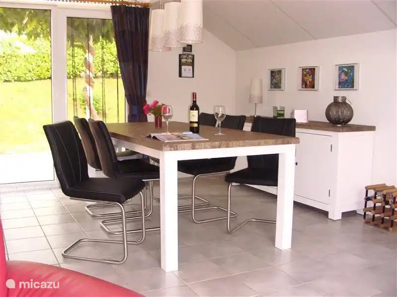 Cosy modern kitchen 2009