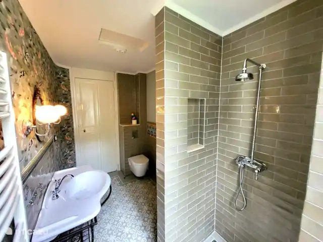 Villa Sainte Marie | France, Allier, Sanssat - maison de vacances Encore une fois la salle de bain en bas