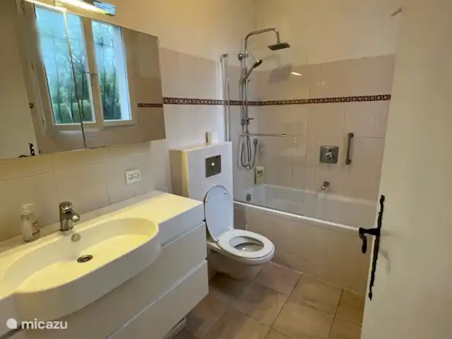Villa Izenah | France, Côte d'Azur, Vence - villa Trois salles de bain séparées.