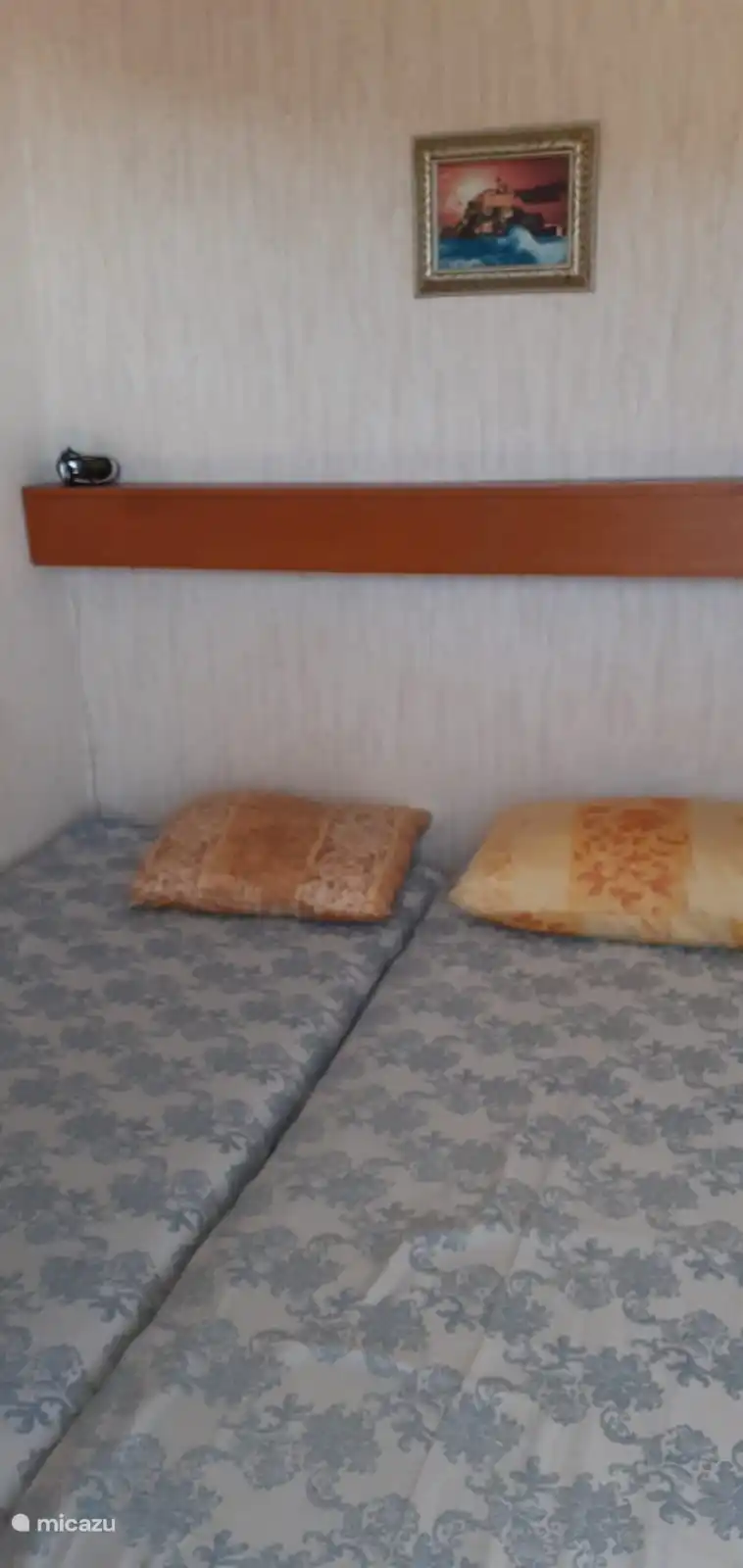 Lattoflexbed met schuimrubber
matrassen 1.80 m bij 2 m