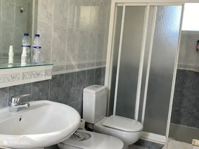 Location de Vacances Espagne, Costa de Valencia, Barx, villa - Villa Las Rocas Salle de bain au deuxième étage