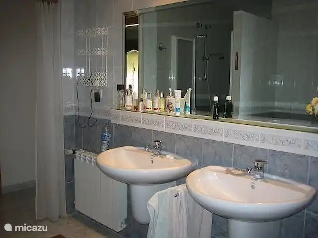 Location de Vacances Espagne, Costa de Valencia, Barx, villa - Villa Las Rocas Salle de bain de la chambre des maîtres rez-de-chaussée