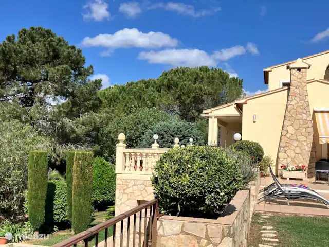 Location de Vacances Espagne, Costa de Valencia, Barx, villa - Villa Las Rocas Vue de la terrasse avant depuis la piscine.
