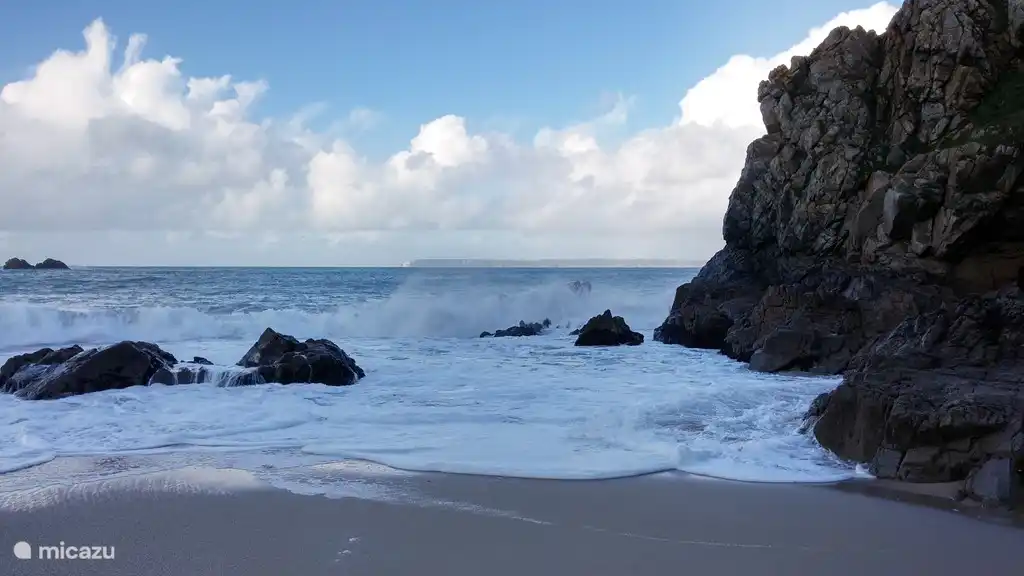 Nice sheltered beach at Porsperon