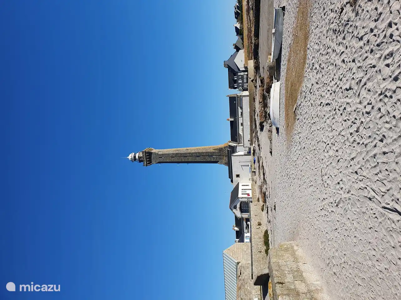 Lighthouse Eckmühl, St Pierre beginning of the route vent scolaire. A beautiful coastal route that ends at Point du Raz
