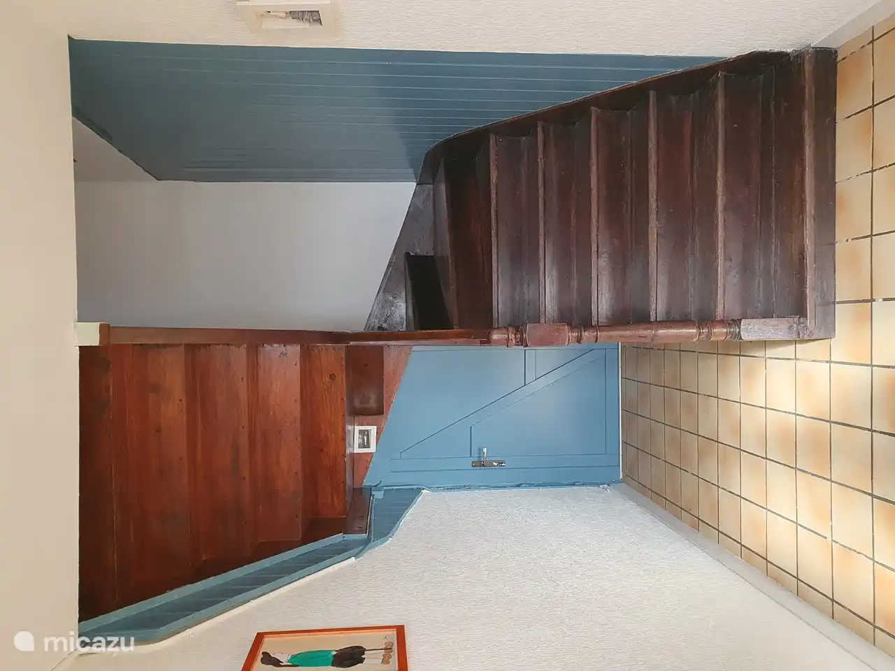 The hall with the stairs to the top