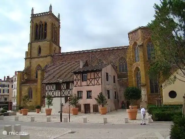 Location de Vacances France, Allier, Arfeuilles, ferme - La Goutte Bruyère Roanne