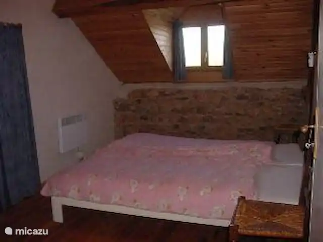 Location de Vacances France, Allier, Arfeuilles, ferme - La Goutte Bruyère Chambre 1