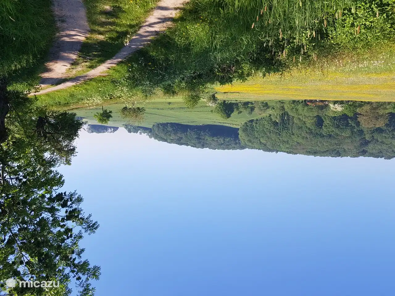 Landstraße mit Blick auf den Weiler Dal-Bissen ... direkt hinter unserem Hof.