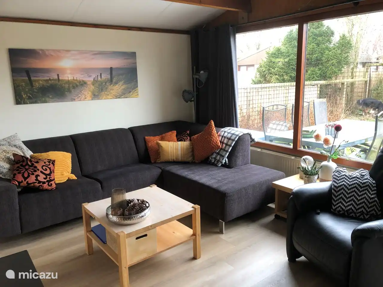 Der Gartengrasmücke in Niederlande, Nordholland, Schoorldam - Bungalow