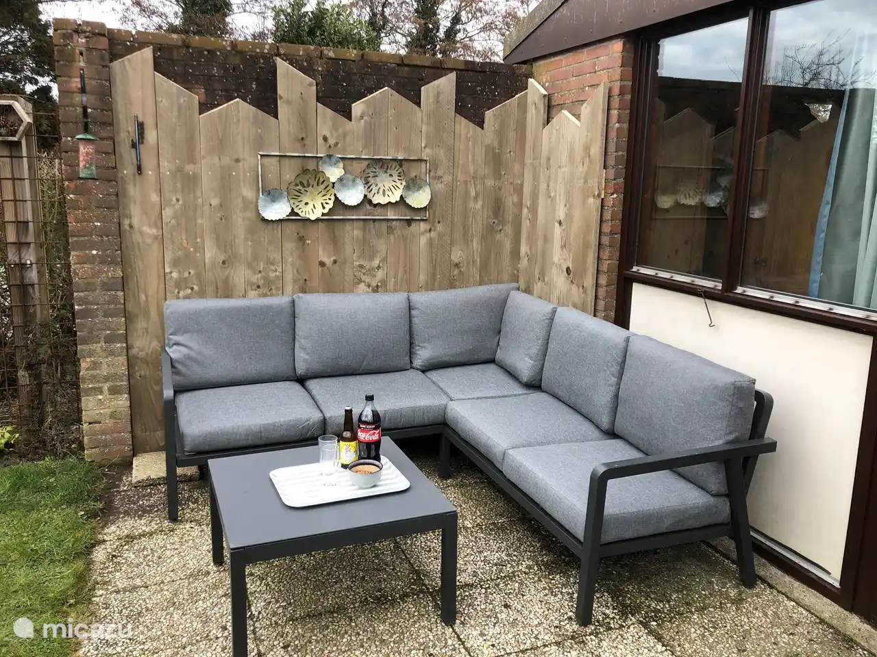 Der Gartengrasmücke in Niederlande, Nordholland, Schoorldam - Bungalow