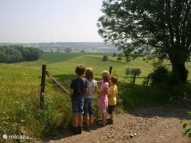 Buitenverblijf `t Herfse - 3 | Pays-Bas, Limbourg, Malines - ferme La belle vue depuis un sentier de randonnée à proximité immédiate entre Schweiberg et le village d'Epen.