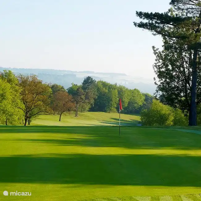 Bordering the famous golf of Durbuy.