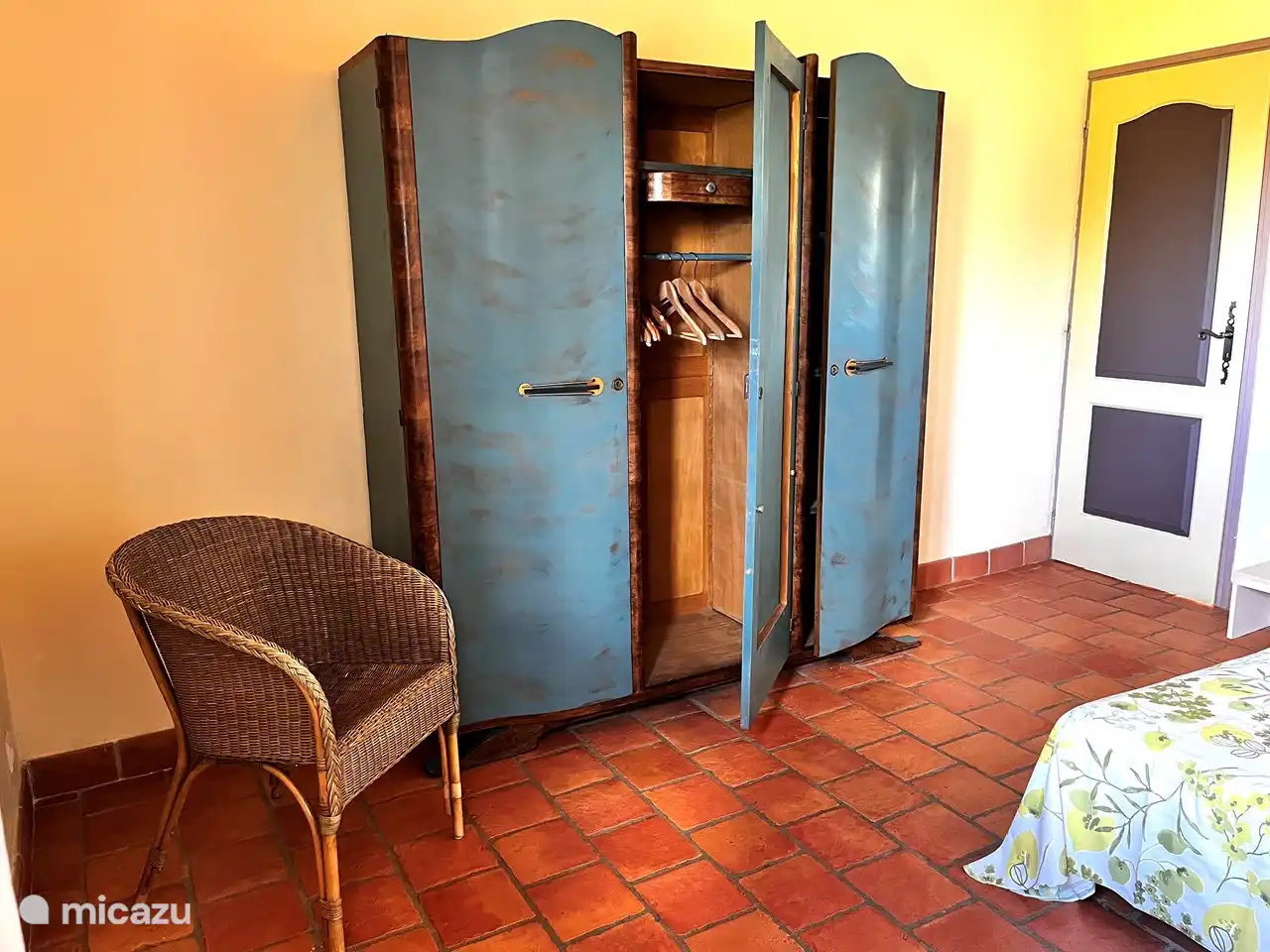 Kleiderschrank im Hauptschlafzimmer.