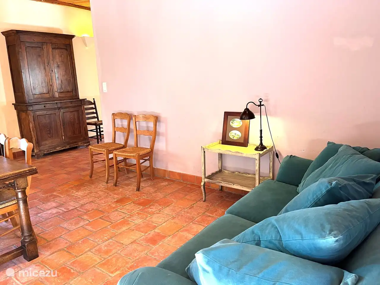 Großes Sofa zum Träumen.