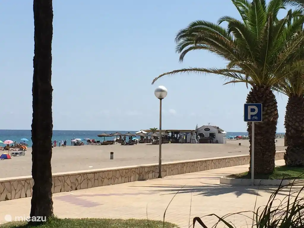 Boulevard und Strand von Limonero, schöne Pizzeria, leckere Cocktails