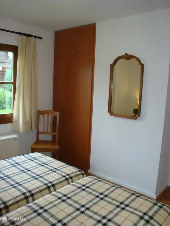 Schlafzimmer auf der Rückseite.