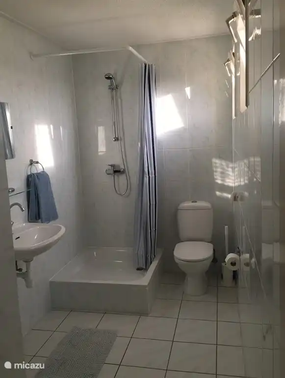 Plus Badezimmer ....