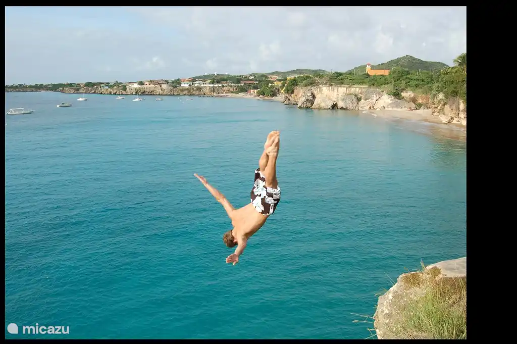 Schöne Buchten, wo Sie schwimmen können