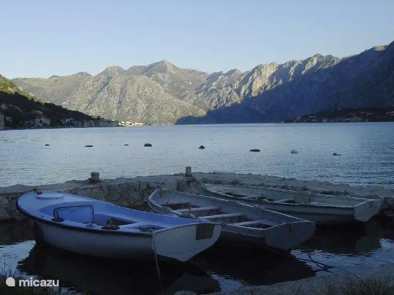 Kotor Baai: links van Mimosa