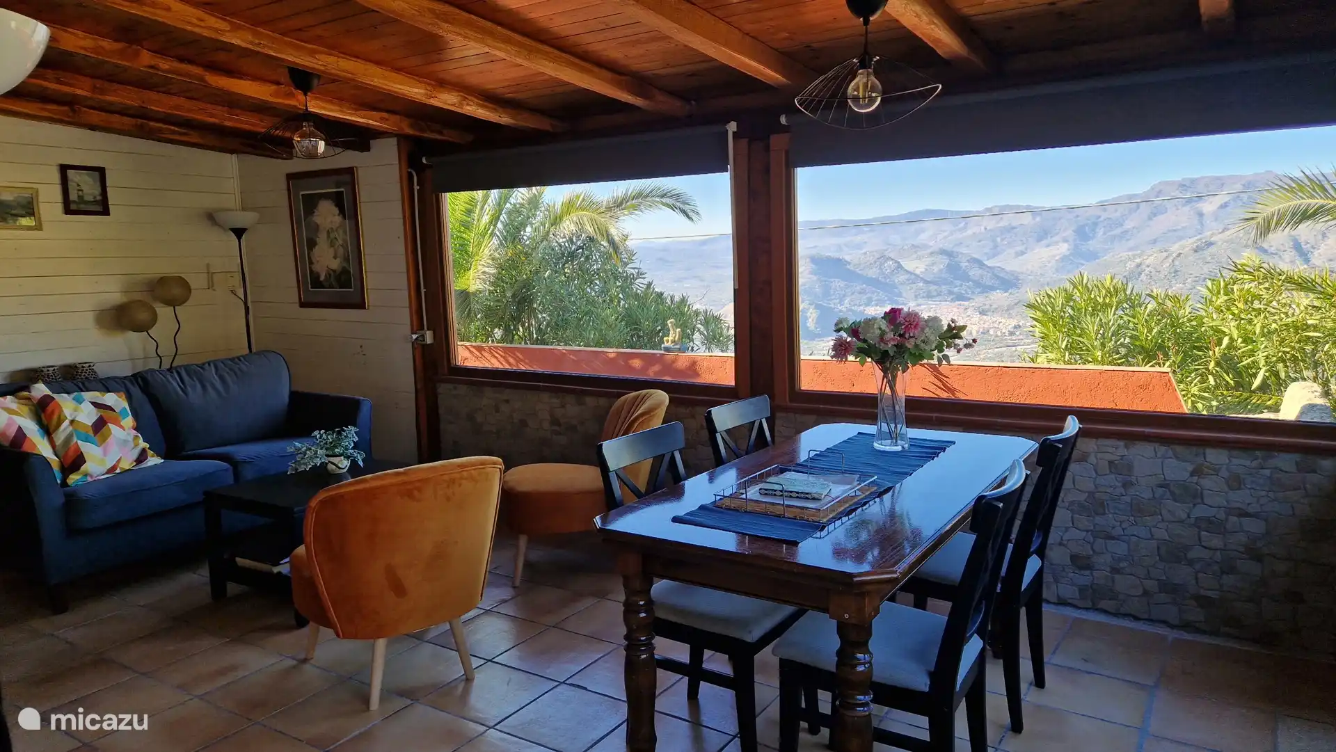 Serre met uitzicht op Alcantara vallei