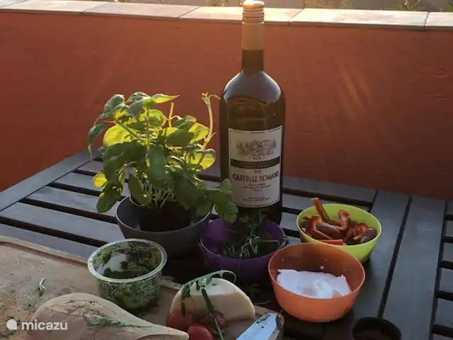 Casa Motta Camastra en Italia, Sicilia, Motta Camastra - casa vacacional terraza al costado de la casa