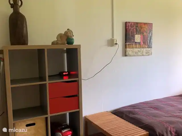 bungalow huren in Nederland, Noord-Holland, Schardam – Koggenbungalow De 2e slaapkamer , de zgn  ‘ tuin’ slaapkamer