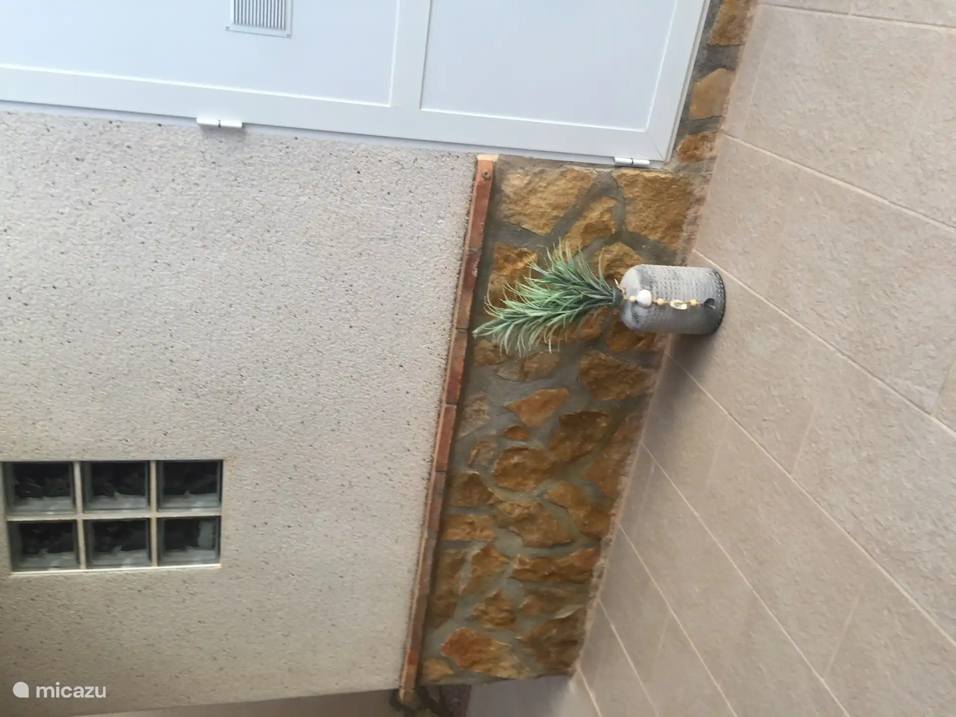 Richting de overkapping