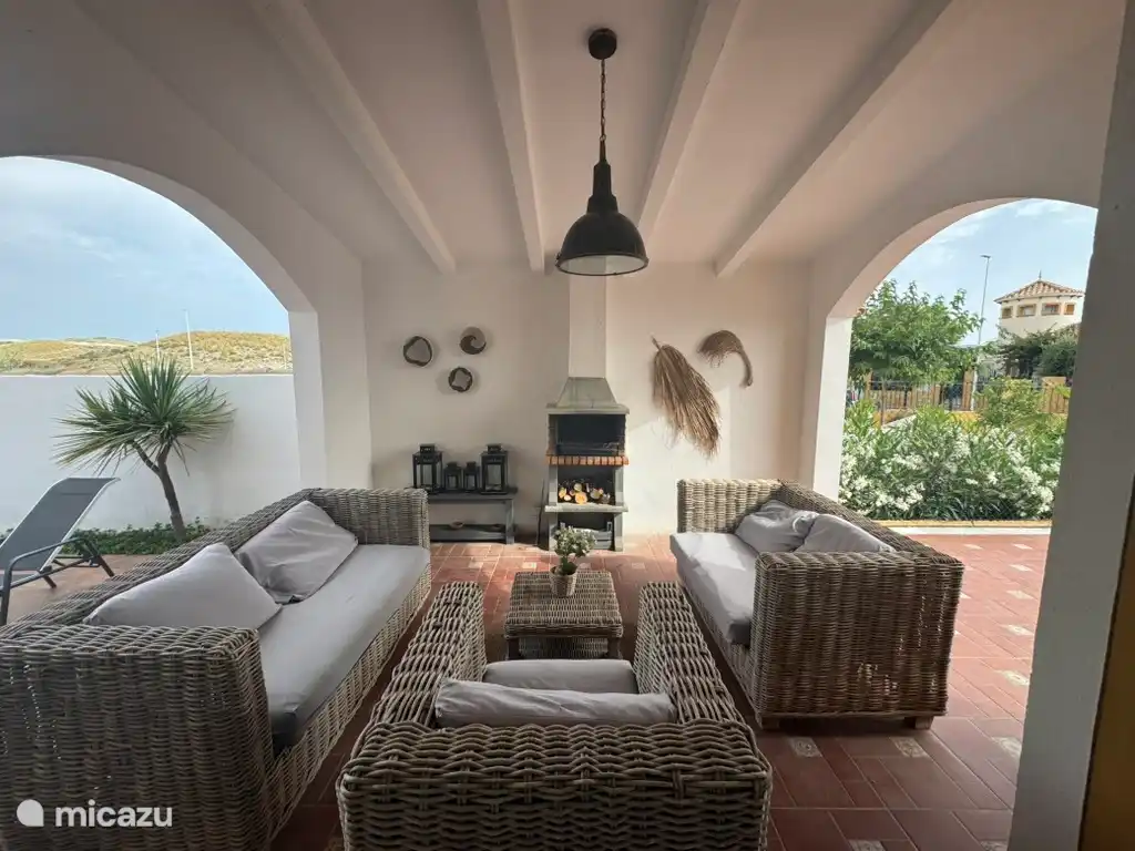 Die gemütliche Terrasse mit Grill