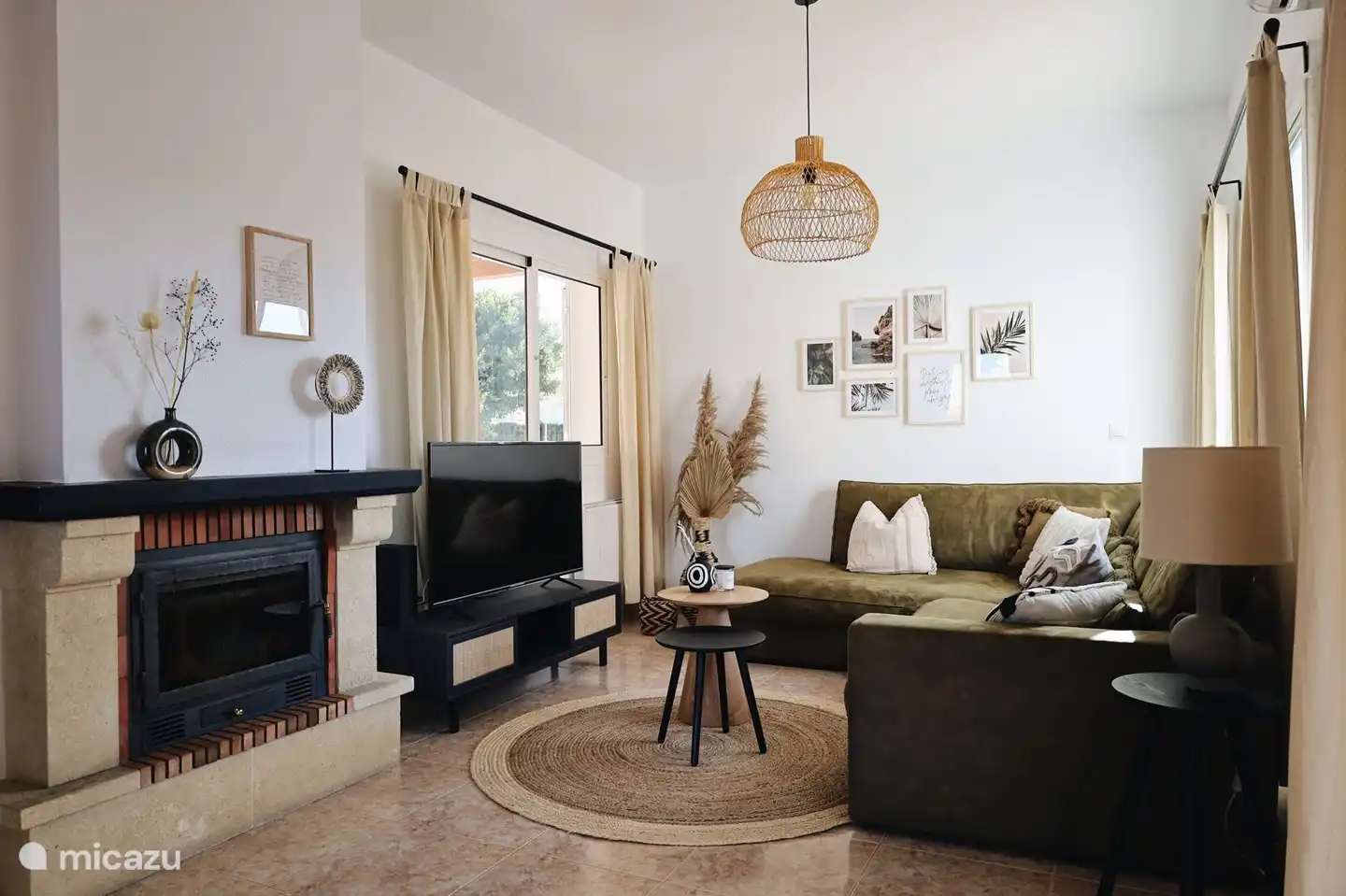 Mit Hilfe eines Innenarchitekten haben wir das Haus im Jahr 2022 neu dekoriert.