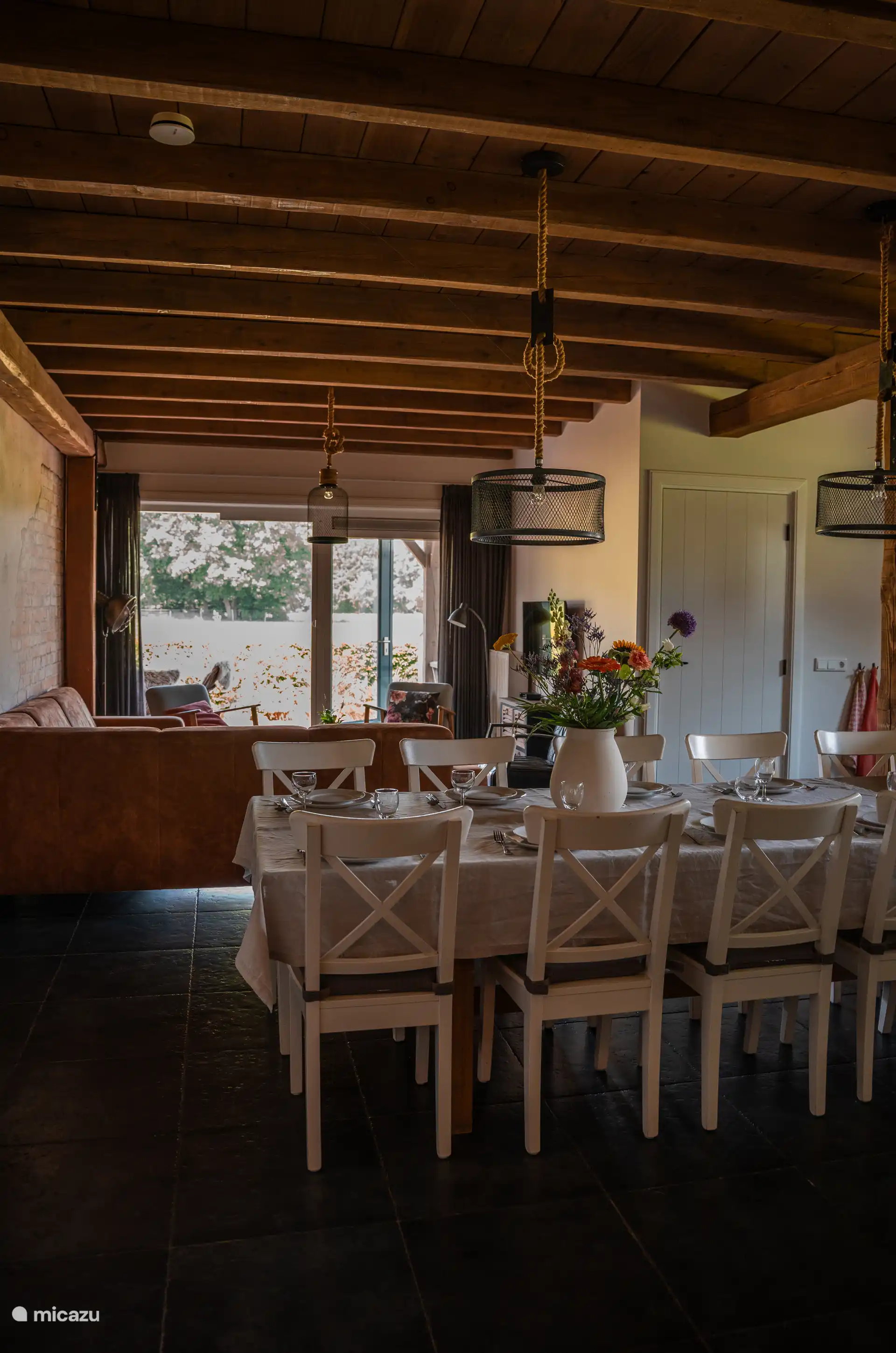 1 große Freifläche