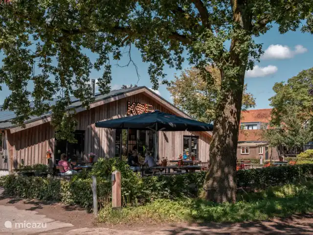 De Groene Zoom en Países Bajos, Güeldres, Otterlo - casa de campo Bonito restaurante a menos de 100 metros.
Para desayunos, almuerzos y bebidas.