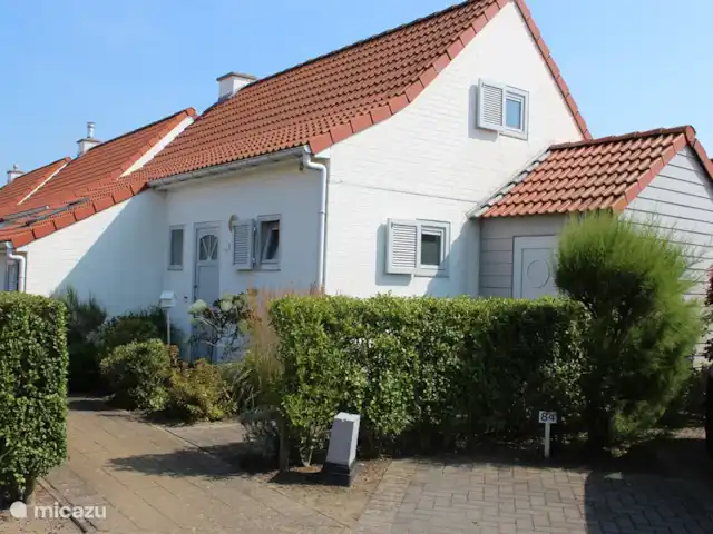 Pueblo junto al mar en Bélgica, Costa Belga, De Haan - bungaló Pueblo junto al mar en Bélgica, Costa Belga, De Haan - bungaló