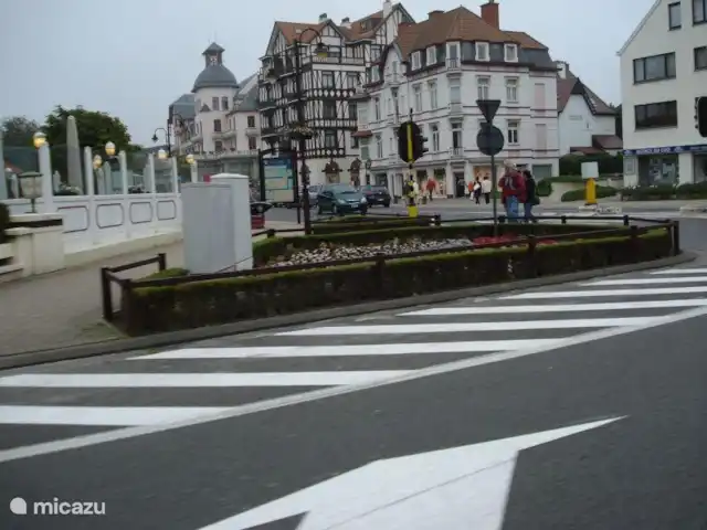 Pueblo junto al mar en Bélgica, Costa Belga, De Haan - bungaló y aún más De Haan, sin edificios de gran altura como en otros balnearios.