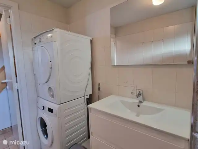Pueblo junto al mar en Bélgica, Costa Belga, De Haan - bungaló Nuestra cabaña cuenta con lavadora y secadora. Detergente disponible.