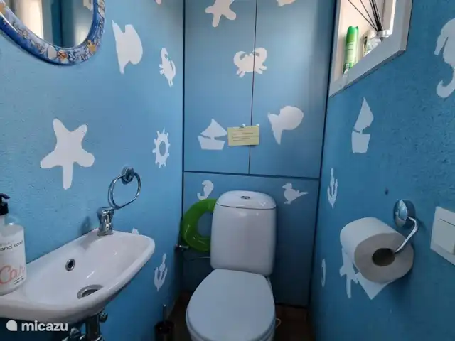 Pueblo junto al mar en Bélgica, Costa Belga, De Haan - bungaló Nuestro acogedor inodoro proxeneta por nuestra hija mayor.