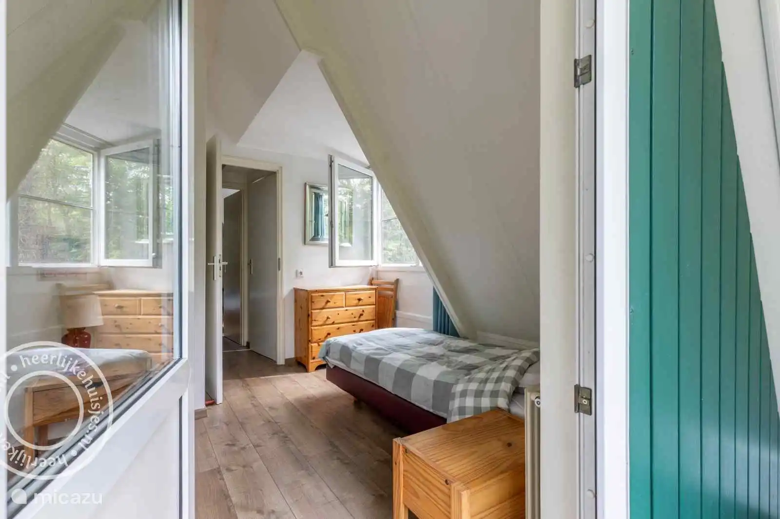 Schlafzimmer mit Balkon