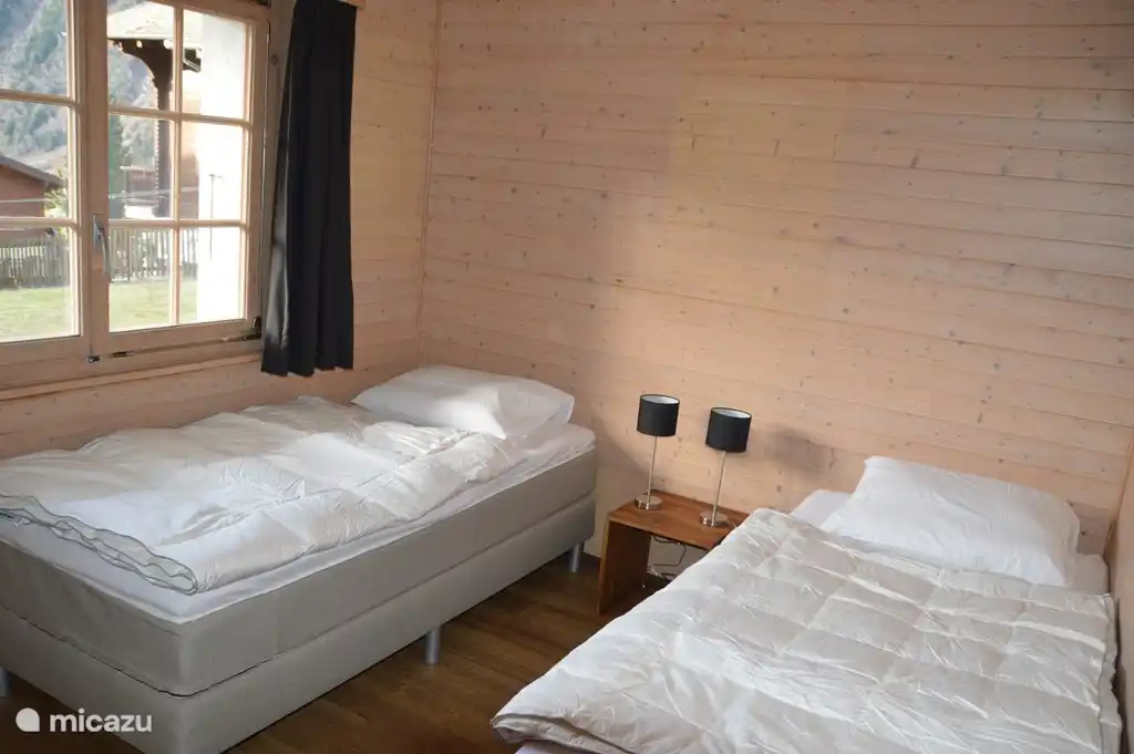 Chambre 2 : deux lits simples