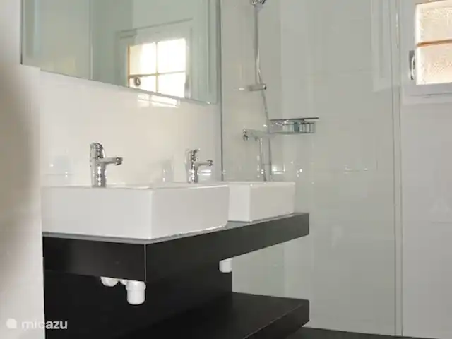 chalet huren in Zwitserland, Wallis, Blatten bei Naters – Chalet Schützhütte Badkamer