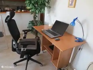 free wifi (bring your own laptop)