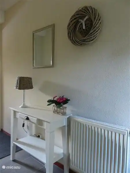 Snacks und eine Cafeteria, und bei 200 m das Hotel-Restaurant White Birches